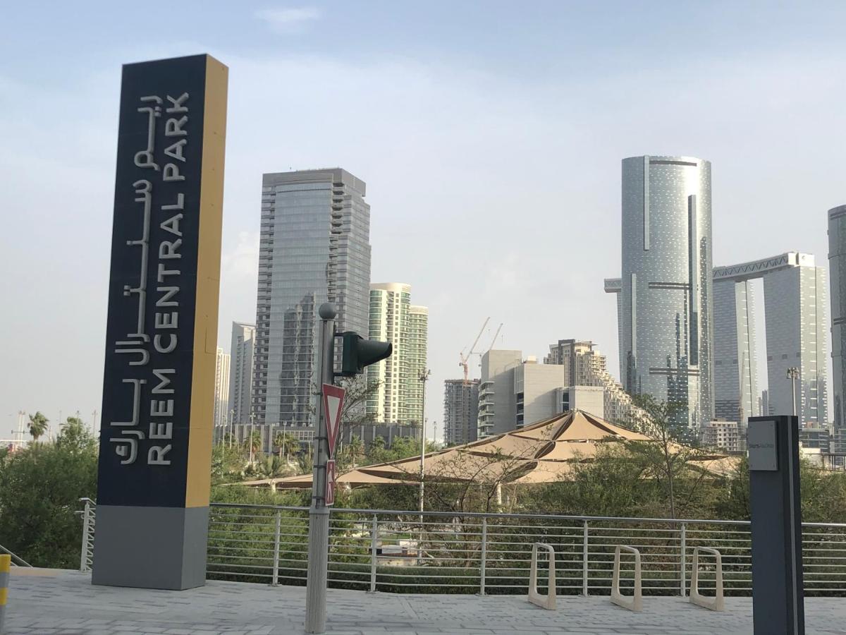 Large Size One Bedroom With Sea View Abou Dabi