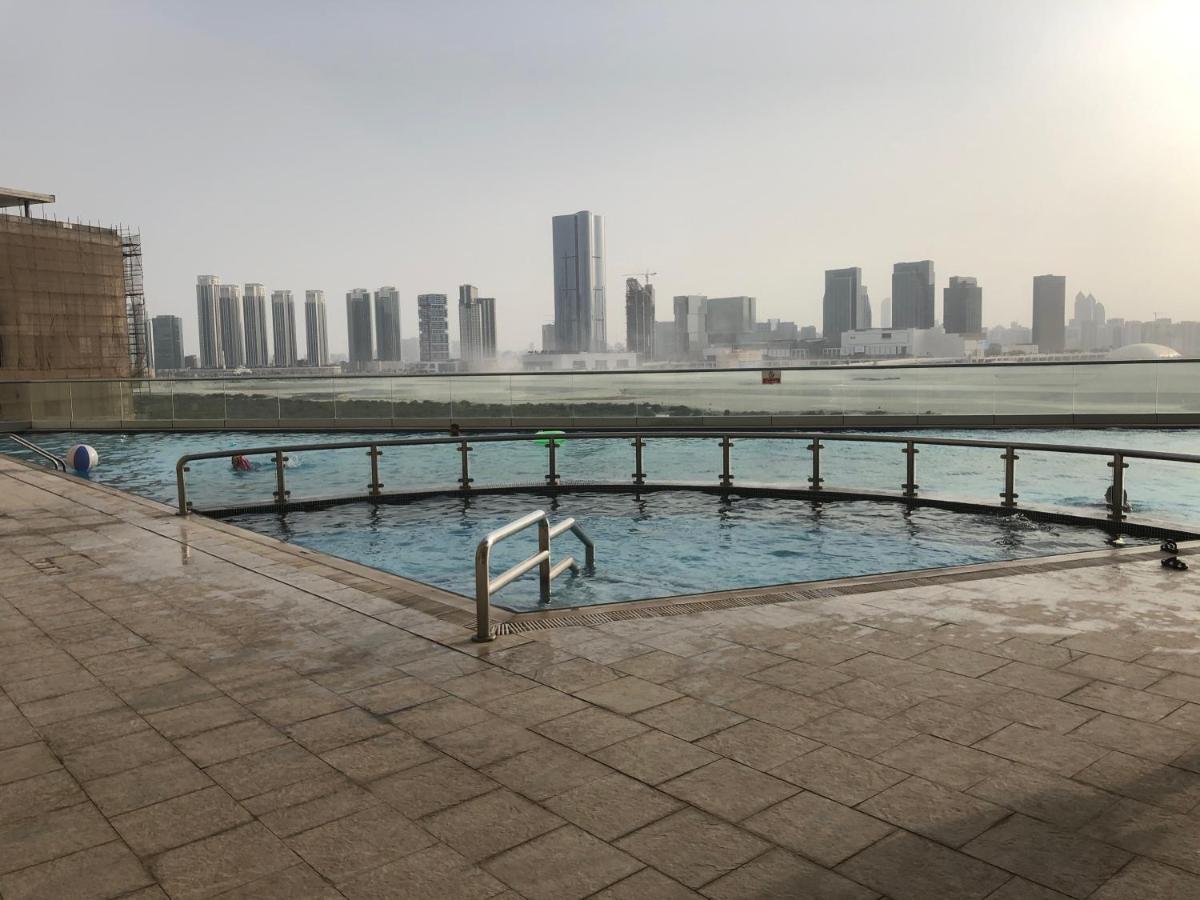 Appartement Large Size One Bedroom With Sea View Abou Dabi