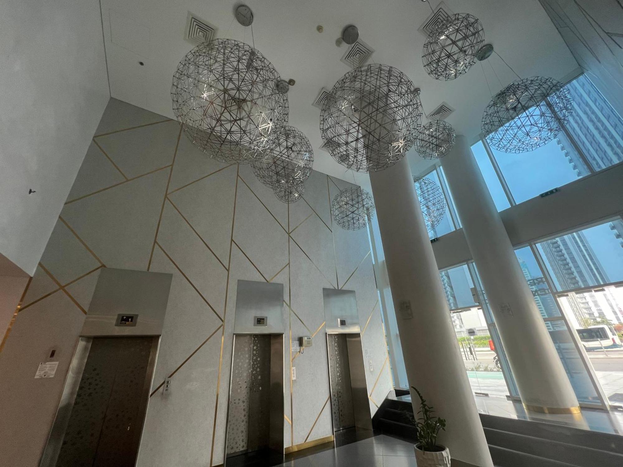 Large Size One Bedroom With Sea View * Abou Dabi